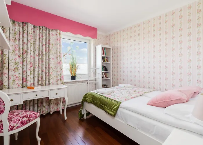 Malta Balcony And Parking By Renters Prestige アパート *